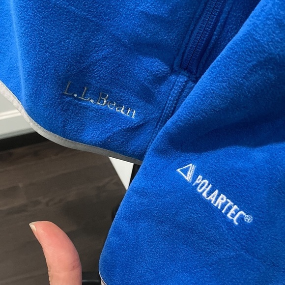 L.L. Bean Blue Polartec Fleece Zipper Jacket Size Medium - Picture 8 of 15